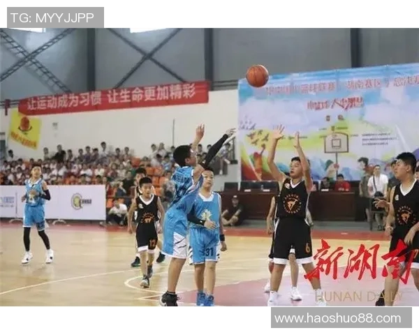 篮协主席与四名宿齐聚庆生李月汝背后隐藏的深意引发球迷热议